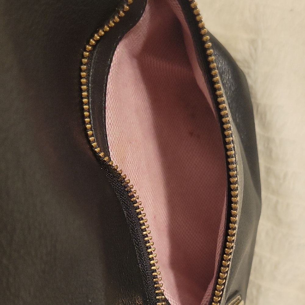 Dooney & Bourke Black Leather Bag with Slouchy Design - Hobo Bag - Picture 9 of 16